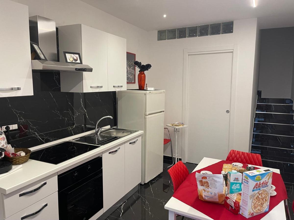 Lux House Naples Airport酒店 外观 照片