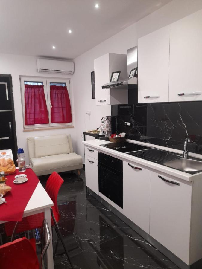 Lux House Naples Airport酒店 外观 照片