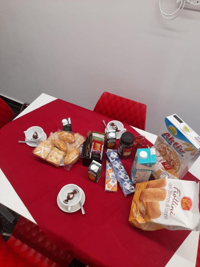 Lux House Naples Airport酒店 外观 照片