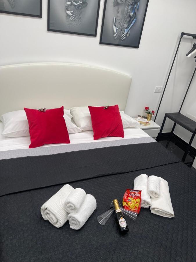 Lux House Naples Airport酒店 外观 照片
