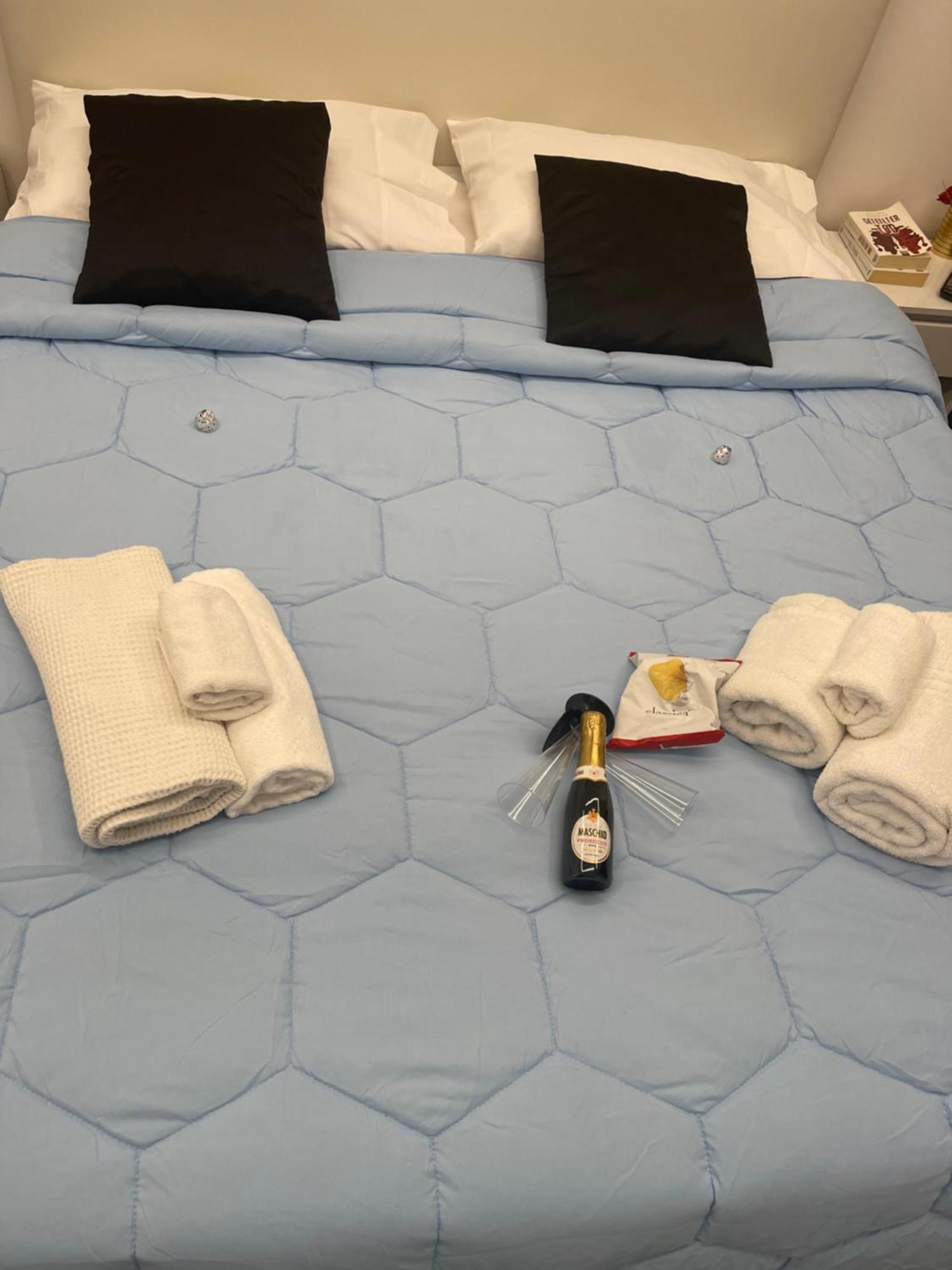 Lux House Naples Airport酒店 外观 照片
