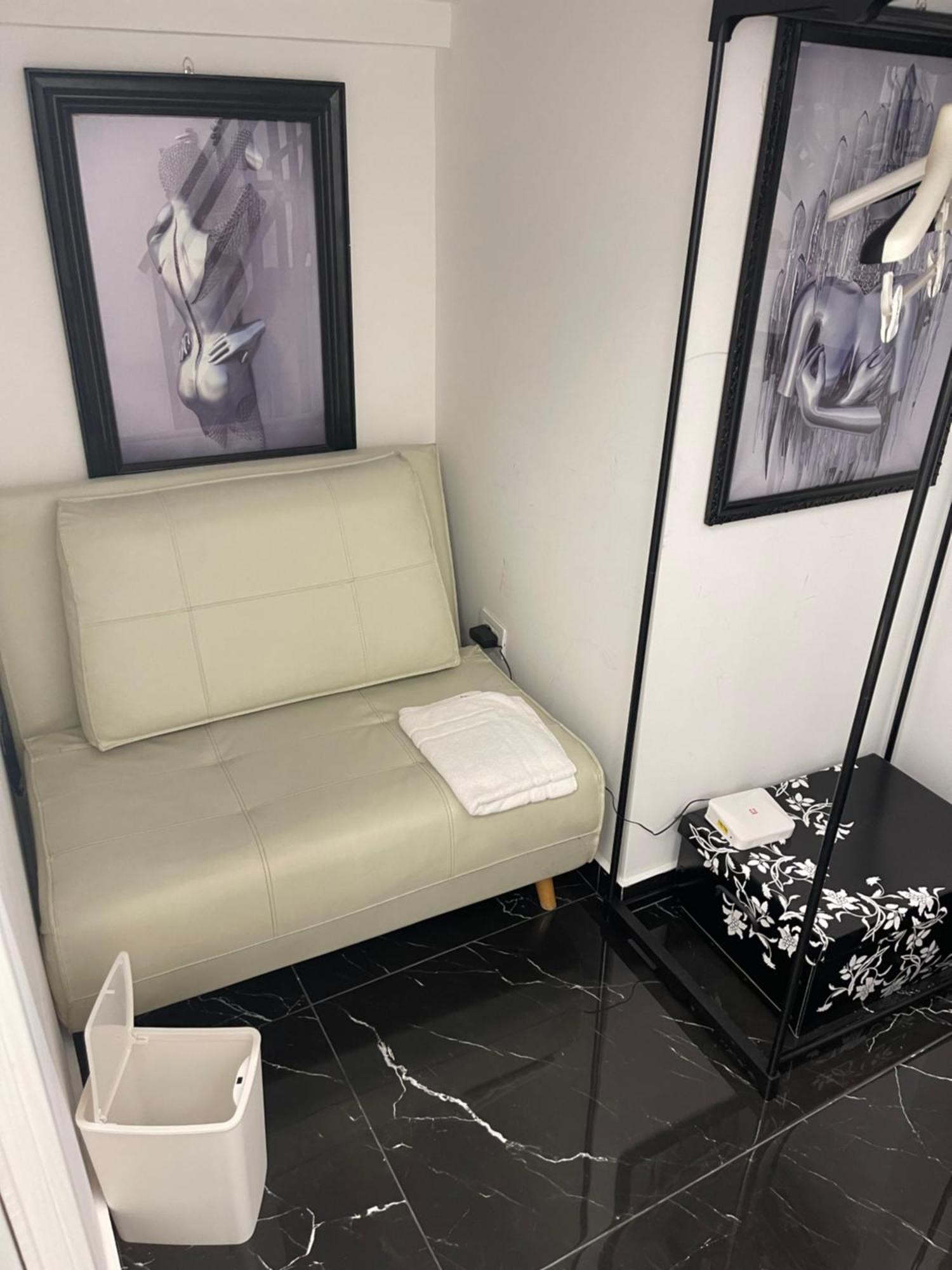 Lux House Naples Airport酒店 外观 照片