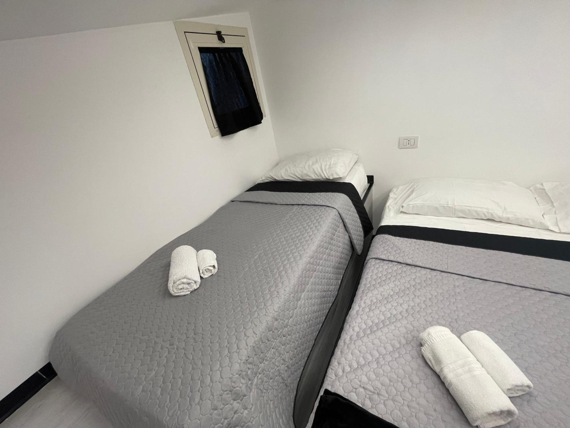 Lux House Naples Airport酒店 外观 照片