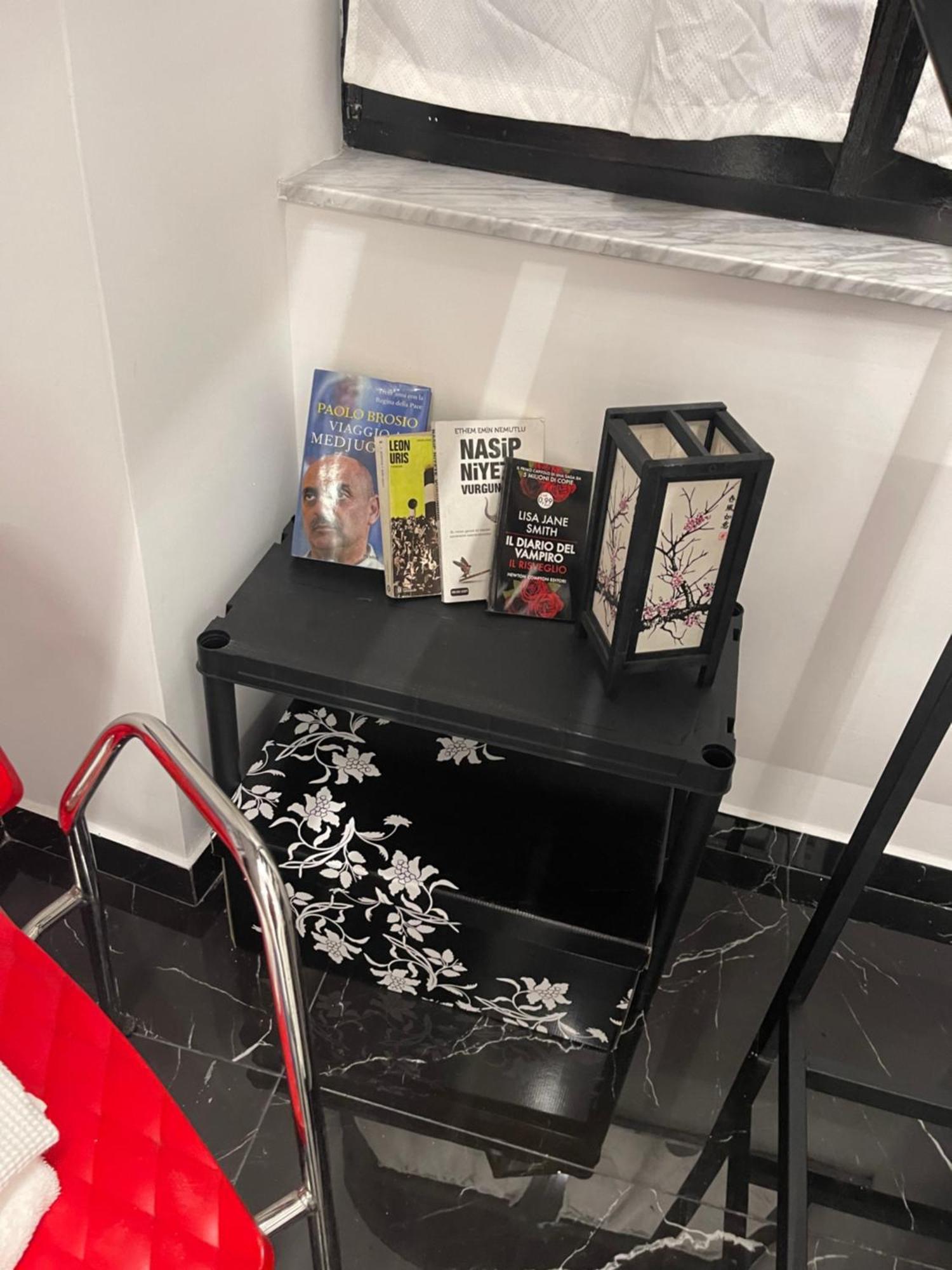Lux House Naples Airport酒店 外观 照片